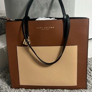 Gorgeous Authentic Marc Jacobs Multi color tote